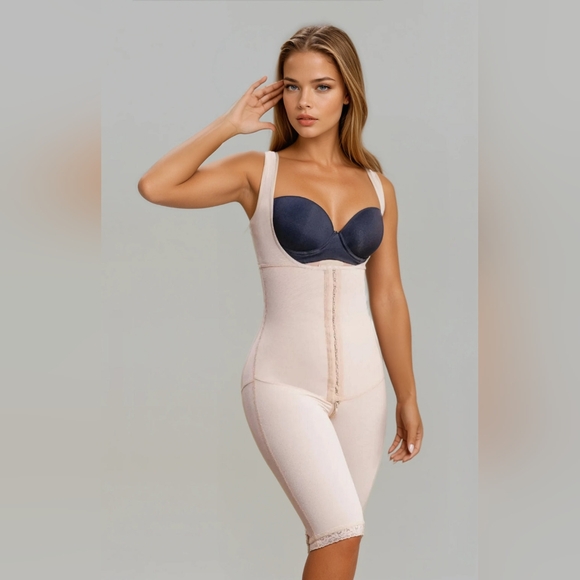 Vedette Ref-5126 Open-Bust Full Body Shapewear.